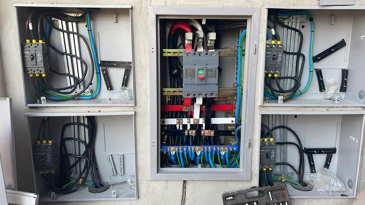 Caixa CEMIG instalada em Padrão Coletivo